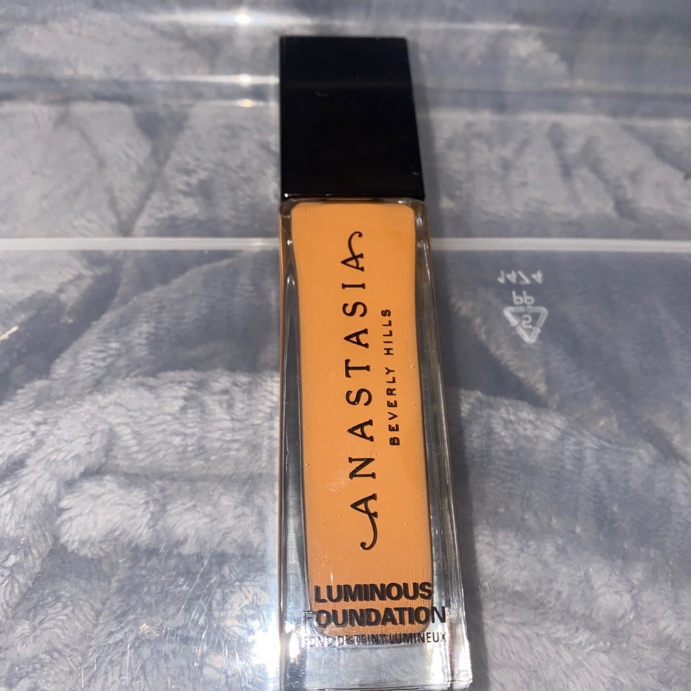 Anastasia Beverly Hills Luminous Foundation 🆕